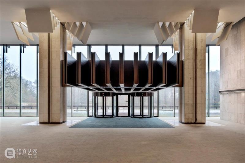 比利时现代建筑遗产更新,经典十字 Royale Belge 视频资讯 ADCNews Belge 现代 建筑 遗产 比利时 瓦兰大道 boulevard Souverain 周围 水塘 崇真艺客
